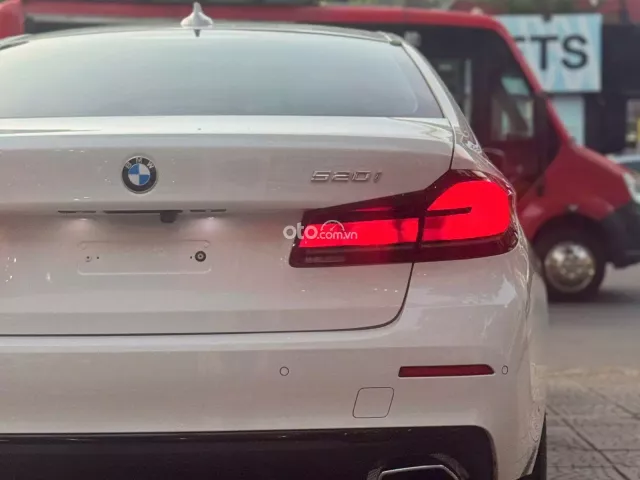BMW 520i Luxury Line 2022 10