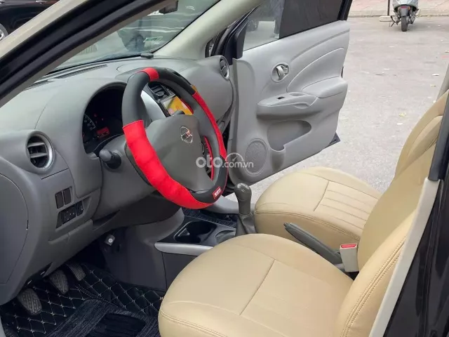 Xe tình trạng cực đẹp, full option tiện nghi