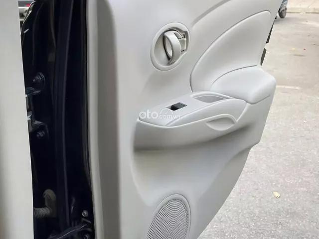 Xe tình trạng cực đẹp, full option tiện nghi