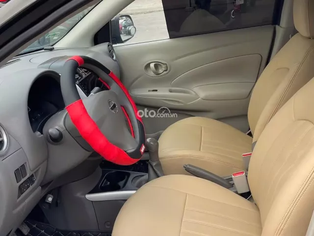 Xe tình trạng cực đẹp, full option tiện nghi