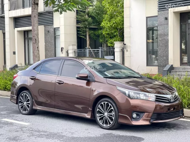 Toyota Corolla Altis 2.0V  2015 3