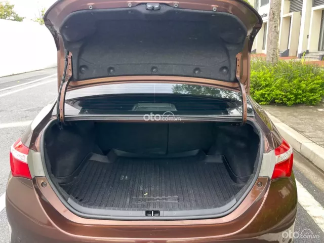 Toyota Corolla Altis 2.0V  2015 15