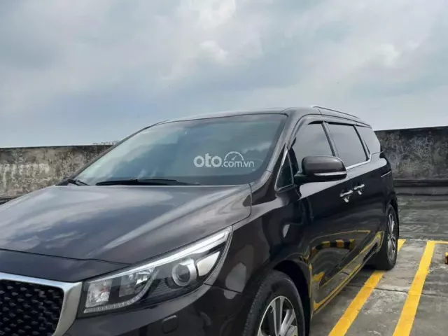 Kia Sedona 2.2 Luxury 2018 3