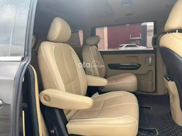Kia Sedona 2.2 Luxury 2018 17