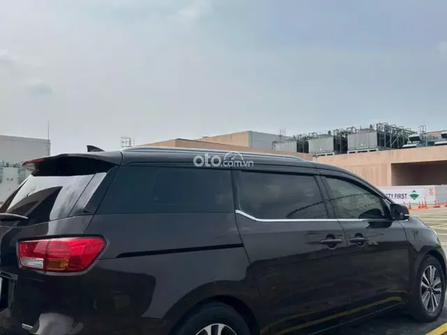 Kia Sedona 2.2 Luxury 2018 8