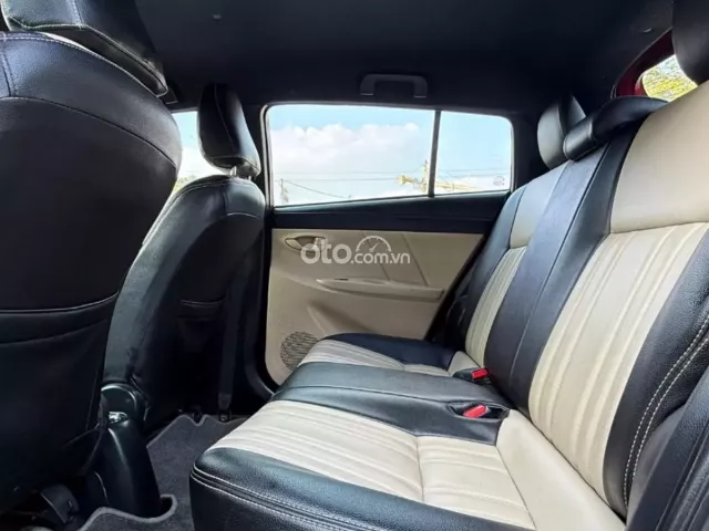 Toyota Yaris 1.3E 2014 16