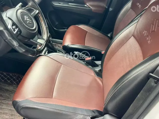 Xe nhập khẩu, đủ hồ sơ sang tên