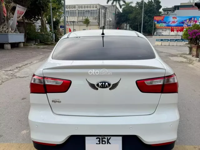 Kia Rio 1.4 AT 2016 4