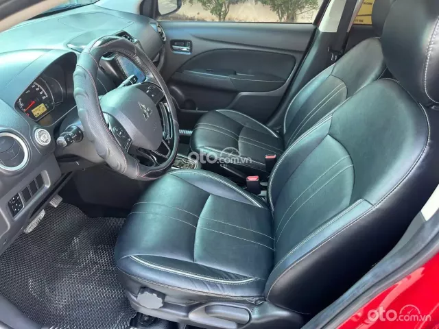 Xe đẹp, trang bị nội thất đầy đủ, chủ cực giữ gìn