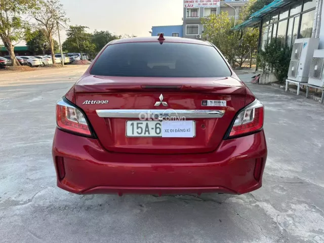 Xe đẹp, trang bị nội thất đầy đủ, chủ cực giữ gìn