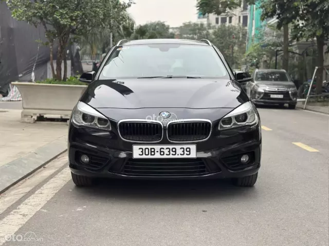 MPV gia đình rộng rãi, giá cực tốt