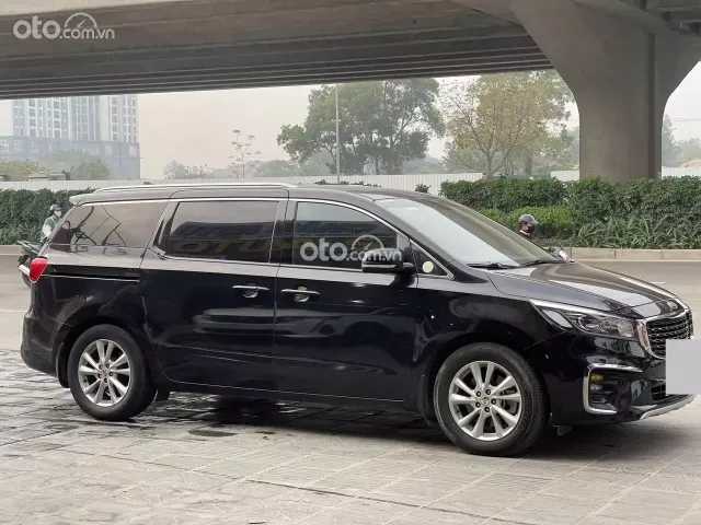 Kia Sedona 2.2 Luxury 2019 4