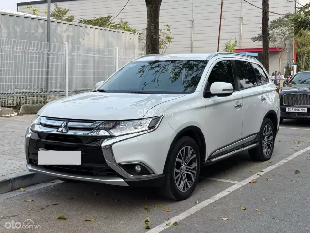 Mitsubishi Outlander 2.0 CVT 2019 siêu đẹp
