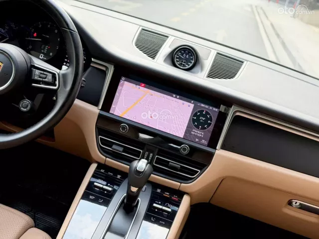 Phiên bản lướt 18.000 miles đầy đủ option