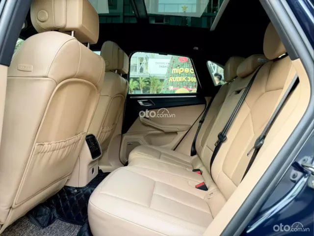 Phiên bản lướt 18.000 miles đầy đủ option