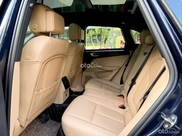 Phiên bản lướt 18.000 miles đầy đủ option