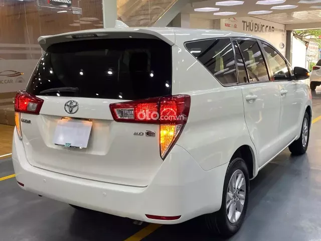 Xe cũ 8 chỗ giá tốt tại TP. HCM