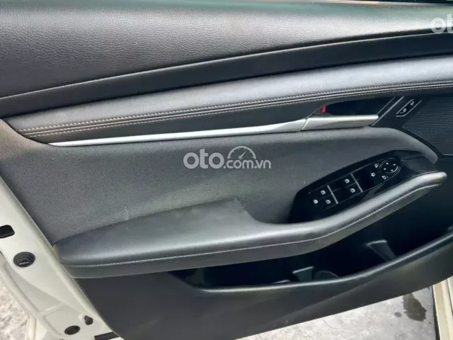 Xe tư nhân, mẫu sedan đầm chắc