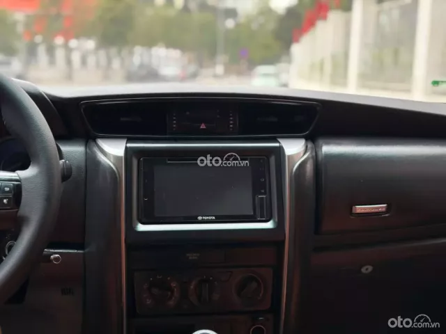 Toyota Fortuner 2.4 MT 4x2 2020 13
