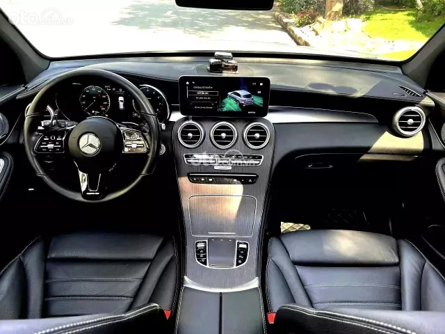 Mercedes-Benz GLC 300 4Matic 2021 4