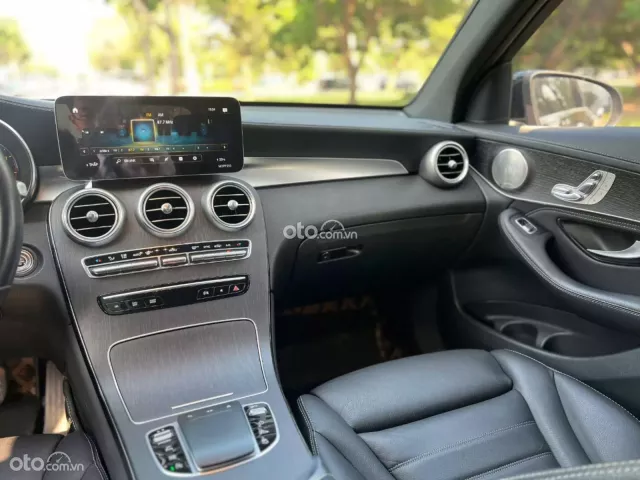 Mercedes-Benz GLC 300 4Matic 2021 13
