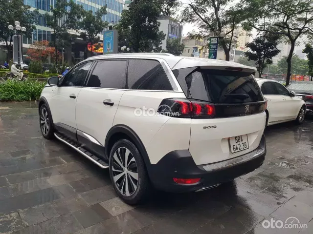 Peugeot 5008 1.6L Turbo 2023 3