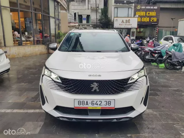 Peugeot 5008 1.6L Turbo 2023 4