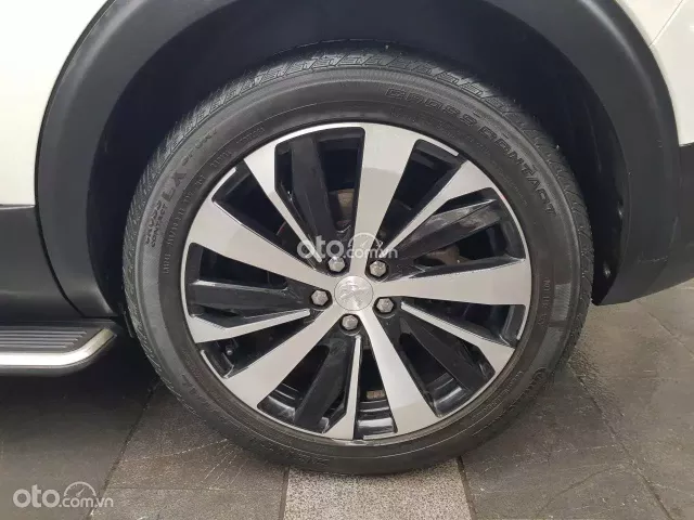 Peugeot 5008 1.6L Turbo 2023 7