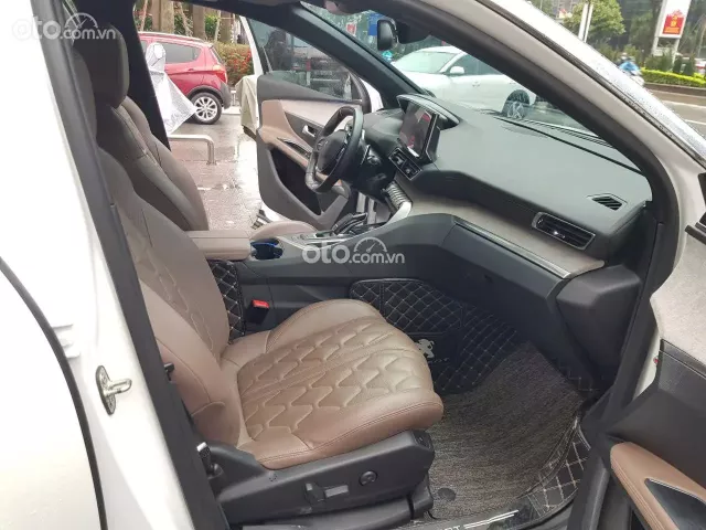 Peugeot 5008 1.6L Turbo 2023 13