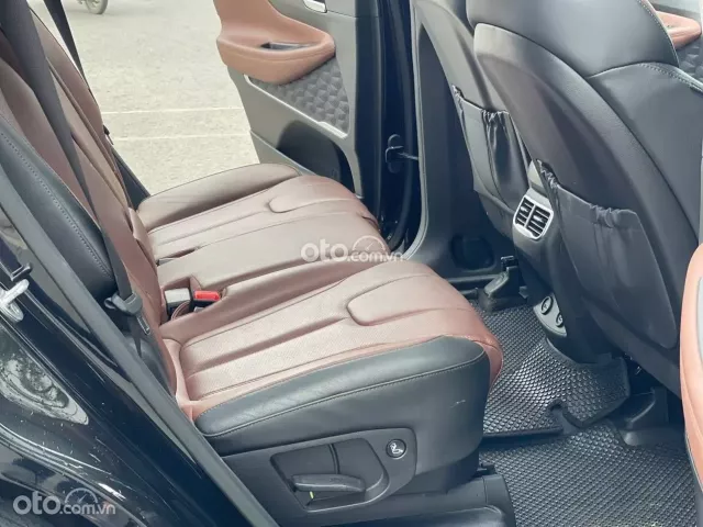 Hyundai Santa Fe 2.2 Dầu Cao cấp 2022 11