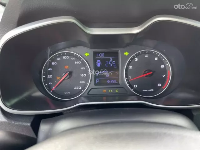MG ZS 1.5 2WD COM+ 2020 13