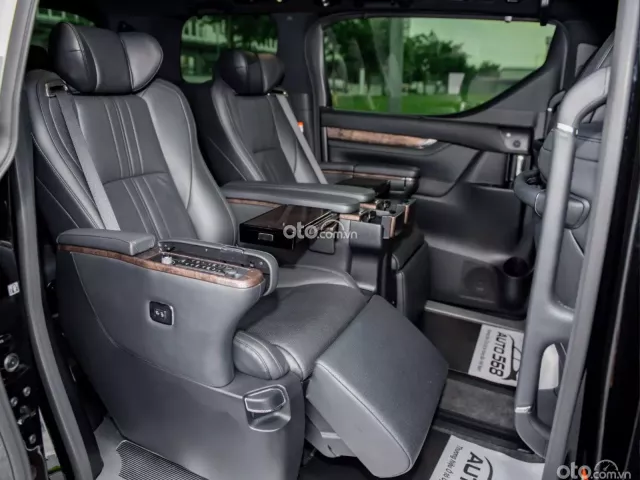 Toyota Alphard Executive Lounge 2021 8