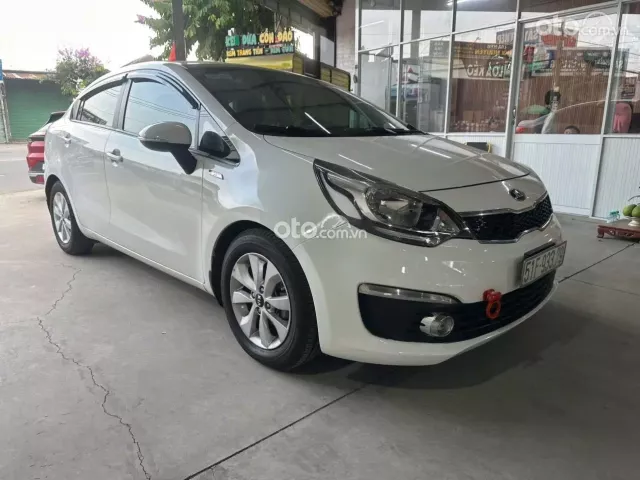 Kia Rio 1.4 AT 2016 4