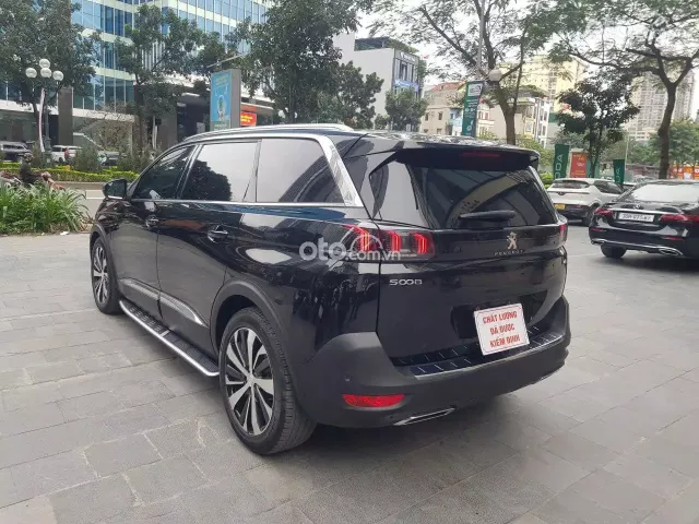 Peugeot 5008 GT 2022 4