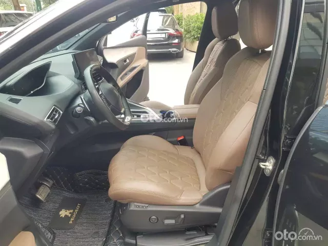 Peugeot 5008 GT 2022 8