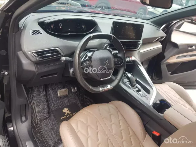 Peugeot 5008 GT 2022 10