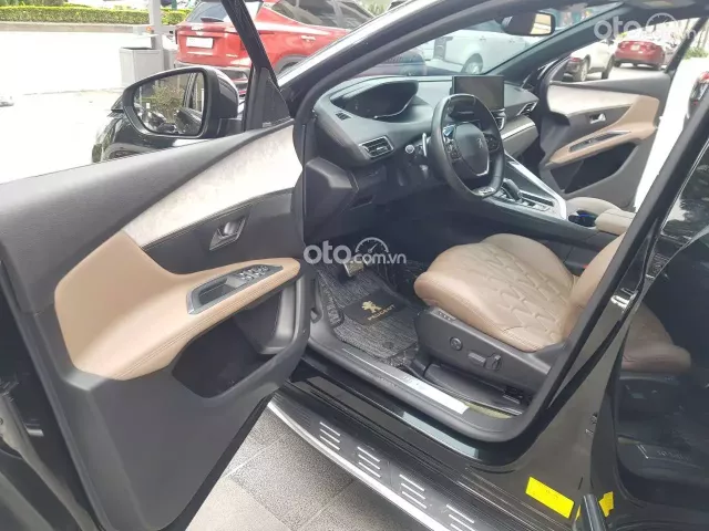 Peugeot 5008 GT 2022 12