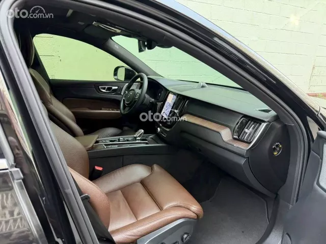 Volvo XC60  2022 9