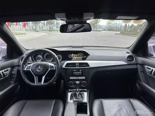 Mercedes-Benz C300 AMG 2011 9