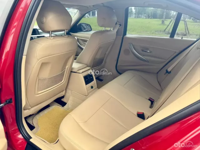 BMW 320i 2016 9