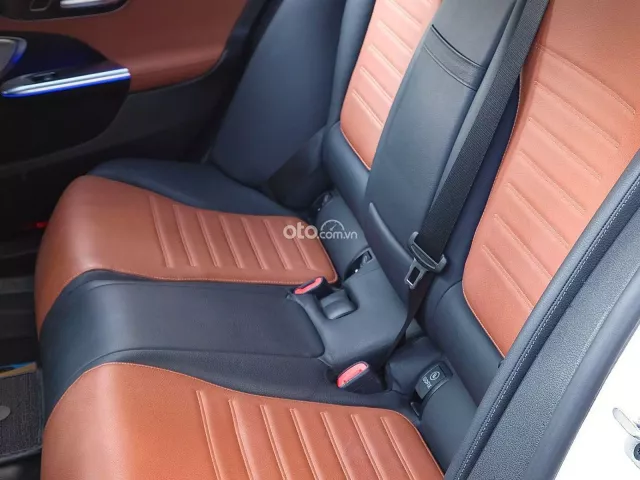 Mercedes-Benz C43 3.0 V6 2023 7