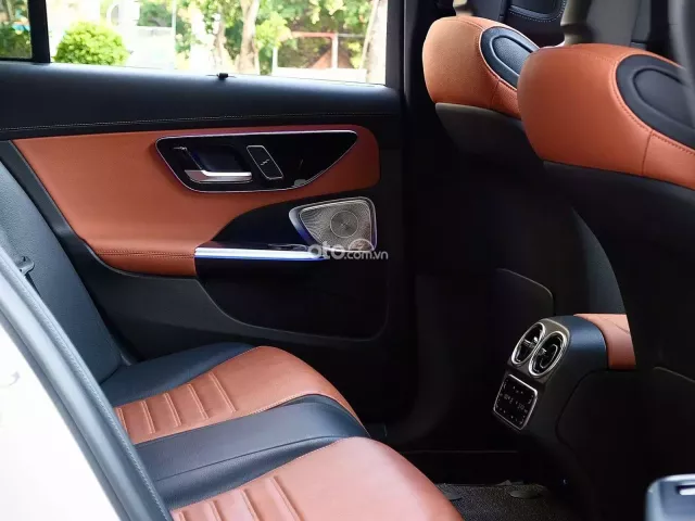 Mercedes-Benz C43 3.0 V6 2023 9