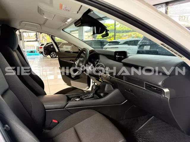 Mazda 3 Sedan 1.5L Deluxe 2024 10