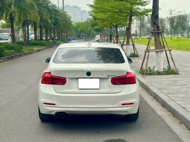 BMW 320i Executive 2015 5
