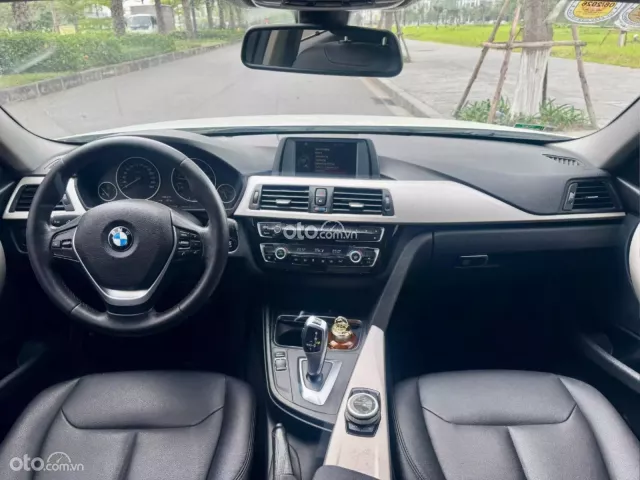 BMW 320i Executive 2015 9