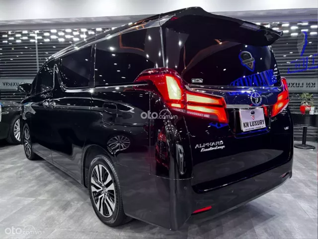 Toyota Alphard 2021 5