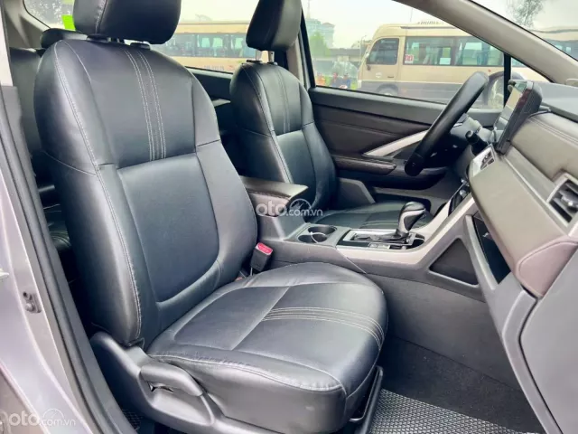 Mitsubishi Xpander AT Premium 2022 9