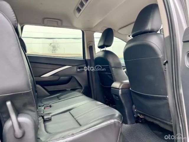 Mitsubishi Xpander AT Premium 2022 10