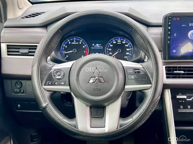 Mitsubishi Xpander AT Premium 2022 14