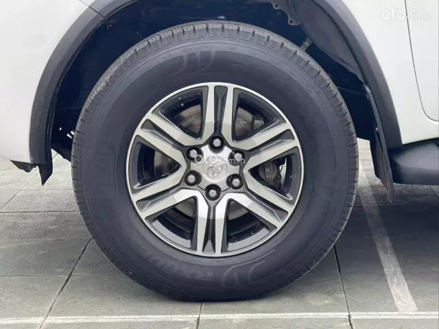 Toyota Fortuner 2.4 MT 4x2 2020 19